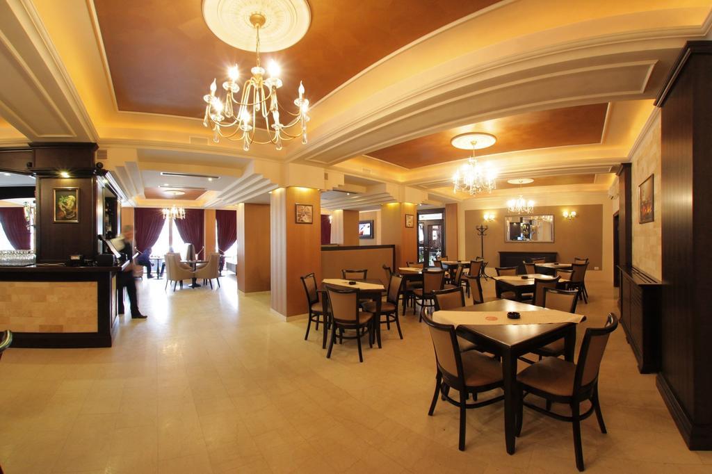 Hotel Gabriela Vişeu de Sus Exterior foto