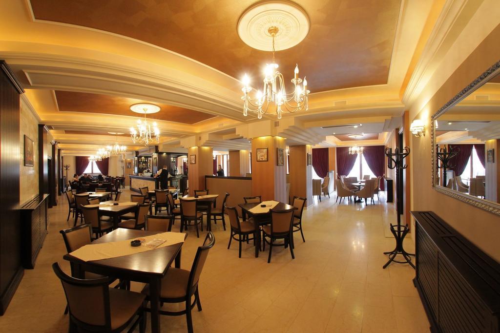 Hotel Gabriela Vişeu de Sus Exterior foto