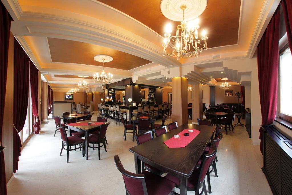 Hotel Gabriela Vişeu de Sus Exterior foto