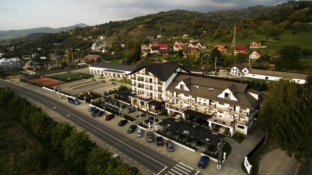 Hotel Gabriela Vişeu de Sus Exterior foto